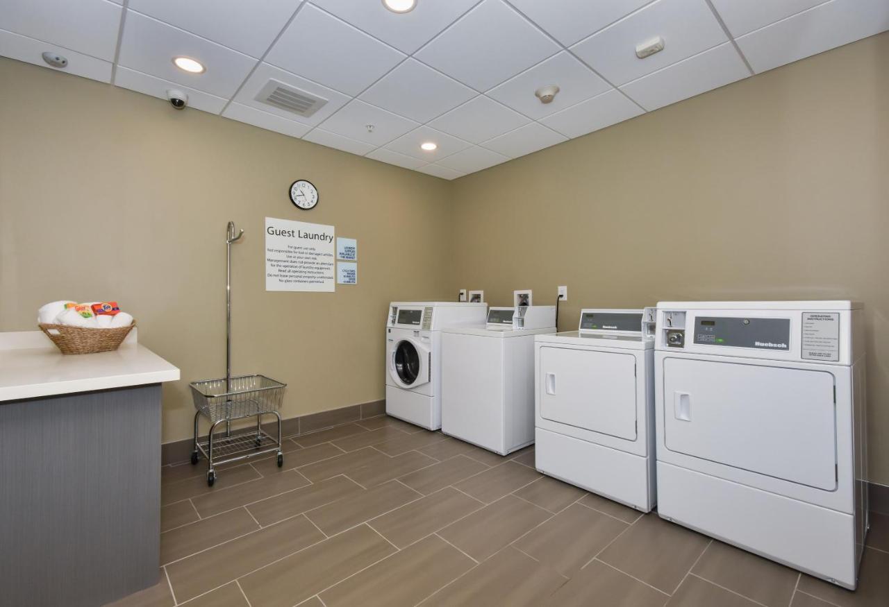 Holiday Inn Express & Suites Charlotte - Ballantyne By Ihg Ngoại thất bức ảnh